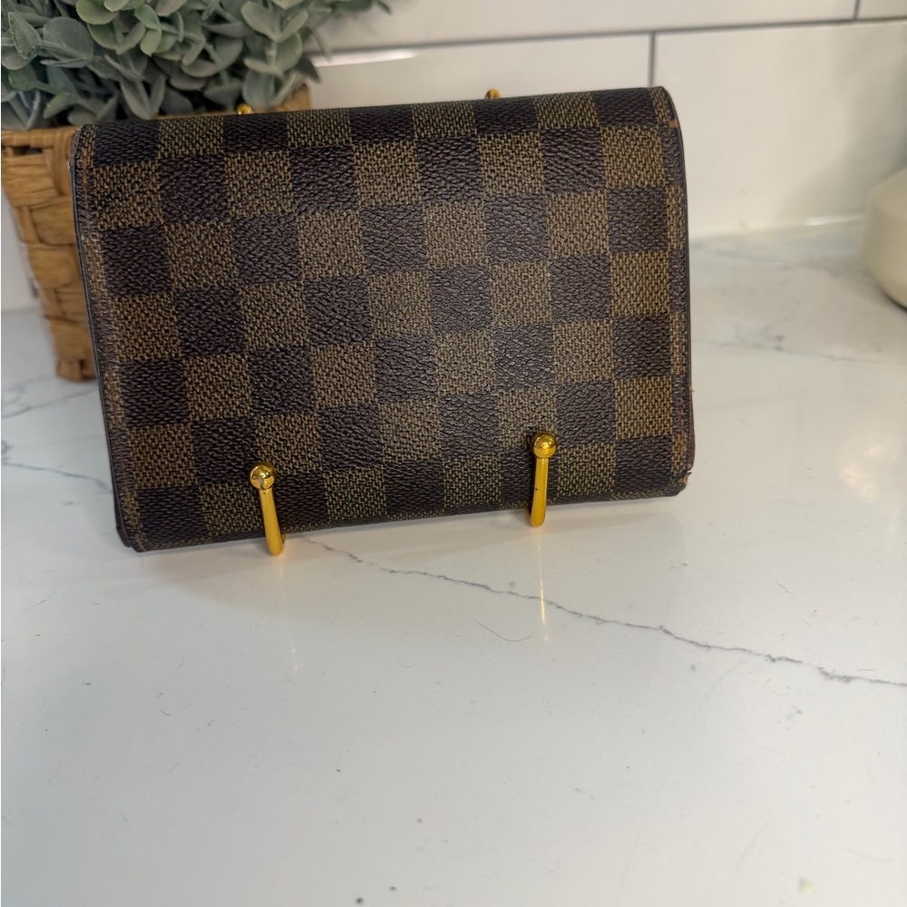 Authentic vintage Louis Vuitton Damier Ebene women’s wallet. - Picture 15 of 15